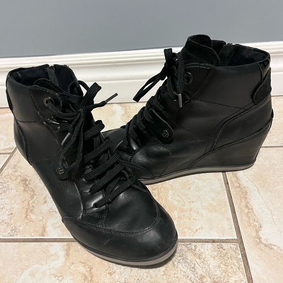 GEOX Ankle Boots - Picture 9 of 10